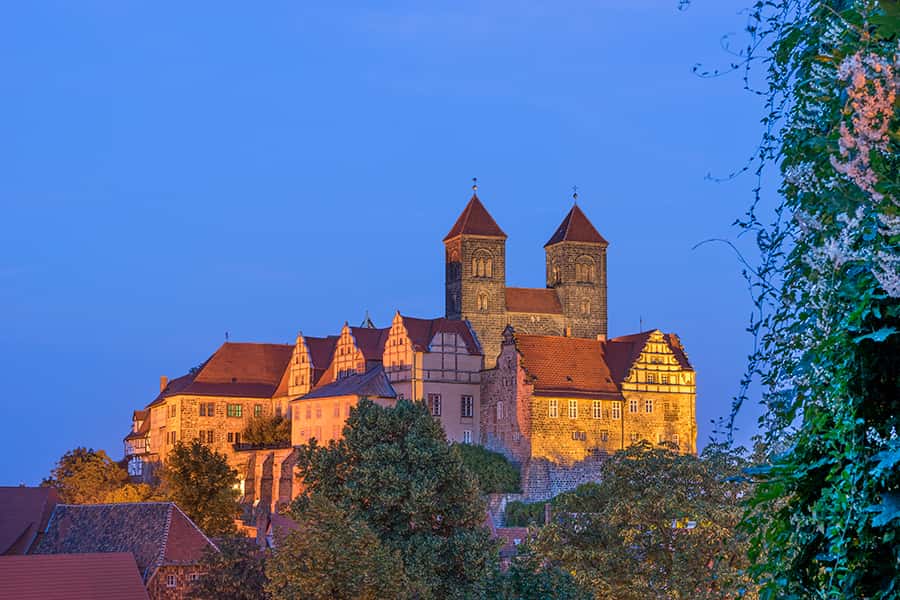 Auf dem Berg steht das Quedlinburger Schloss