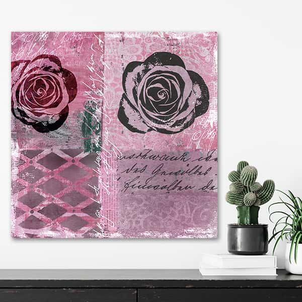 zwei rosen auf pinkem Hintergrund auf der rechten Seite helles pink in einem Raummilieu