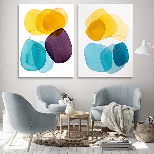 Runde Ovale Formen in gelb, lila und blauen Farben auf weißem Hintergrund & Runde Ovale Formen in blau und gelben Farben auf weißem Hintergrund in einem Raummilieu als Bundle