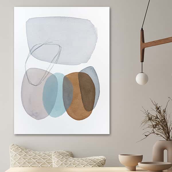 Runde Ovale Formen Winterliche Farben auf weißem Hintergund in einem Raummilieu