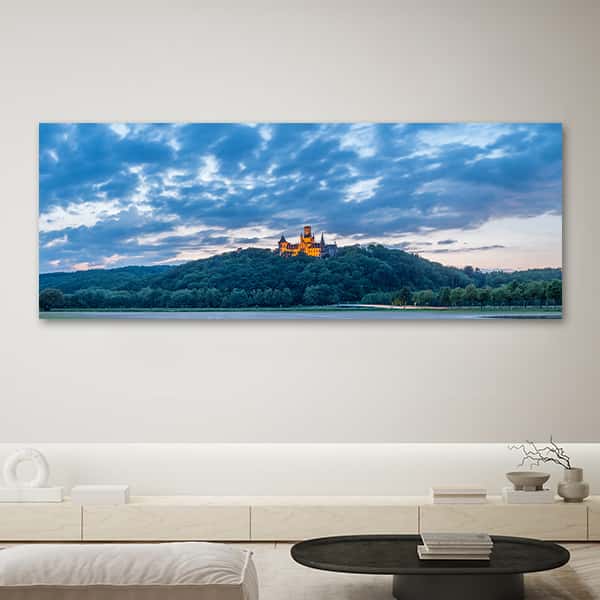 Das Schloss Marienburg auf dem Marienberg in der Region Hannover in einem Raummilieu