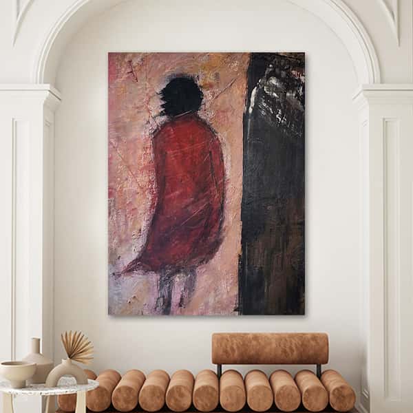Eine abstrakte Malerei einer Person in einem roten Kleid in einem Raummilieu