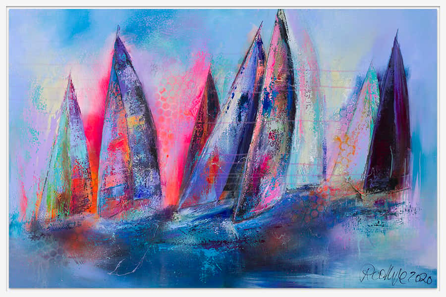 In Blau und lila gemalte Segelboote welche auf dem Wasser schwimmen in einem weißen Schattenfugenrahmen
