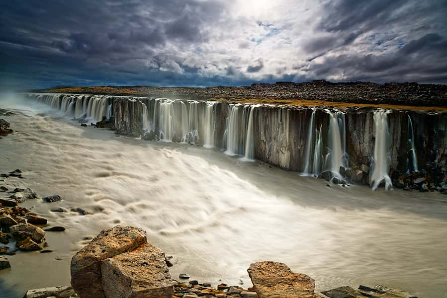 Der Blick auf den Wasserfall Selfoss auf Island