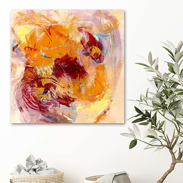 Abstrakte Malerei der Farben rot, orange, gelb und blau miteinander Verknüpft in einem Raummilieu